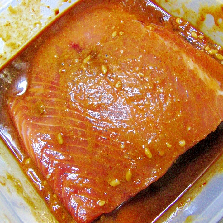 鮭の保存法（味噌キムチ醤油麹漬け）